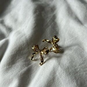 Gold Bow earrings